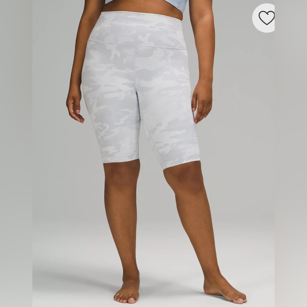 Lululemon Wunder Under 10” biker shorts
